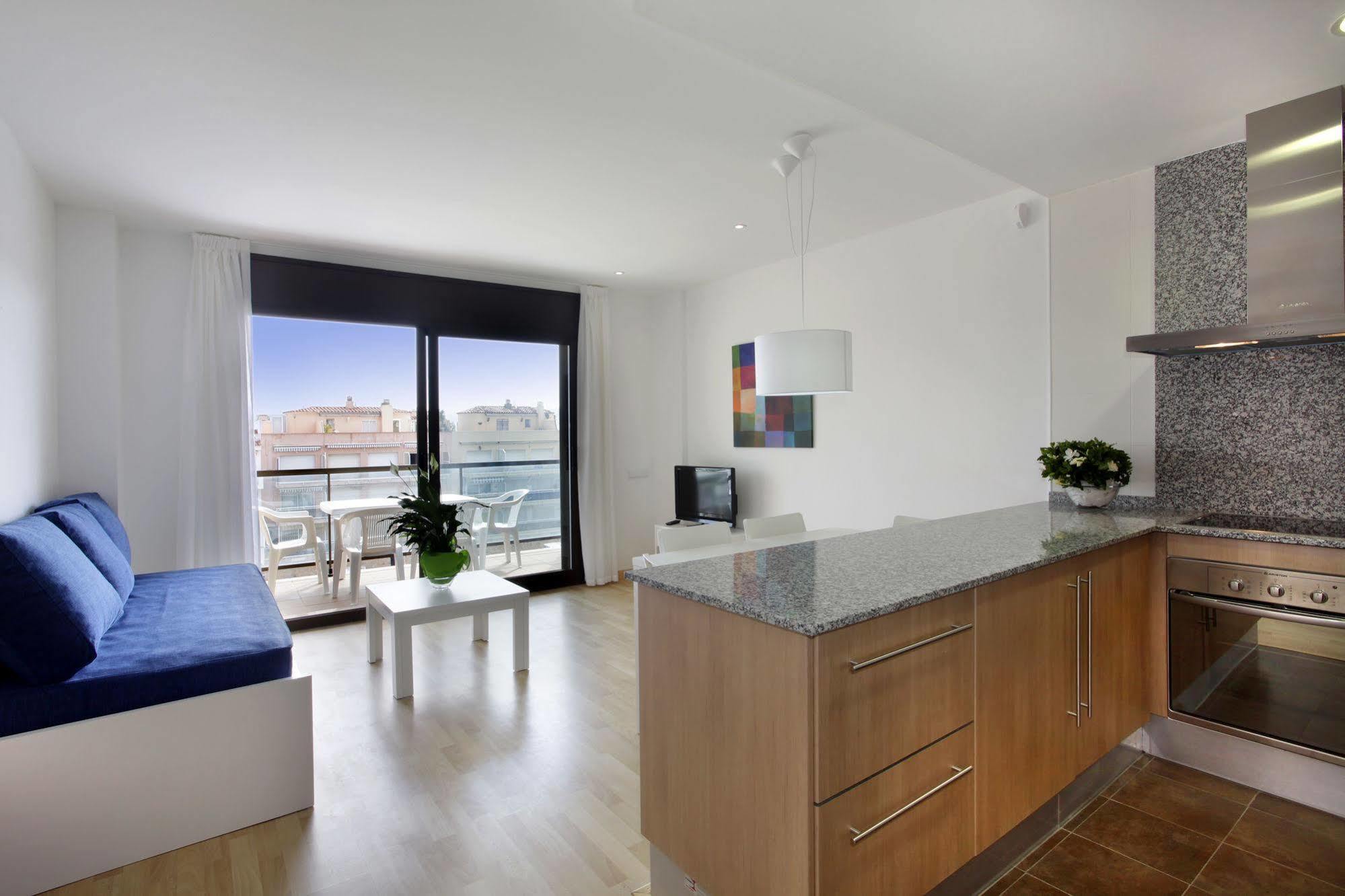 Pierre & Vacances Empuriabrava Εξωτερικό φωτογραφία