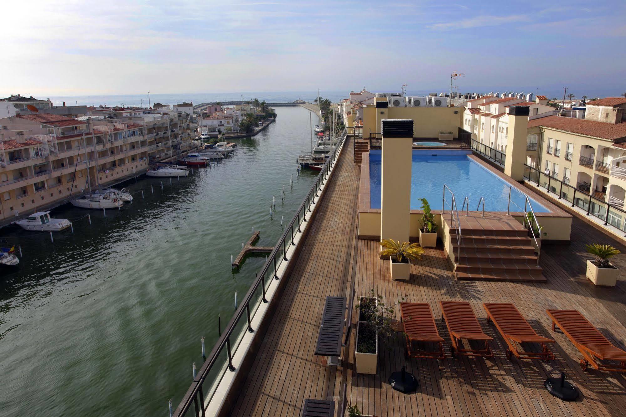 Pierre & Vacances Empuriabrava Εξωτερικό φωτογραφία
